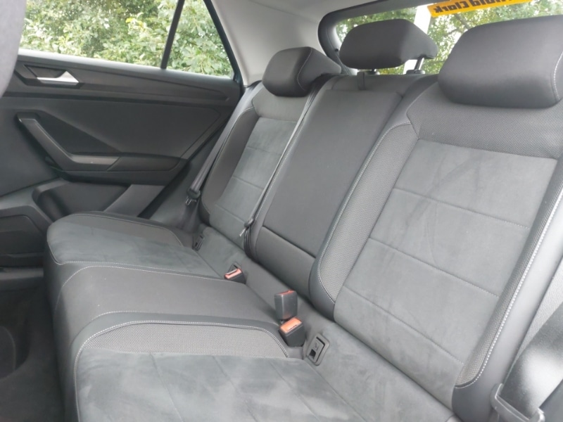 Used Volkswagen T-Roc 2022 for sale - 76331671: Photo 6
