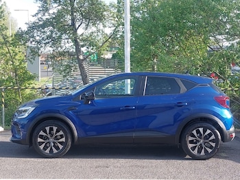 Used Renault Captur 2023 for sale - 79461084: Photo