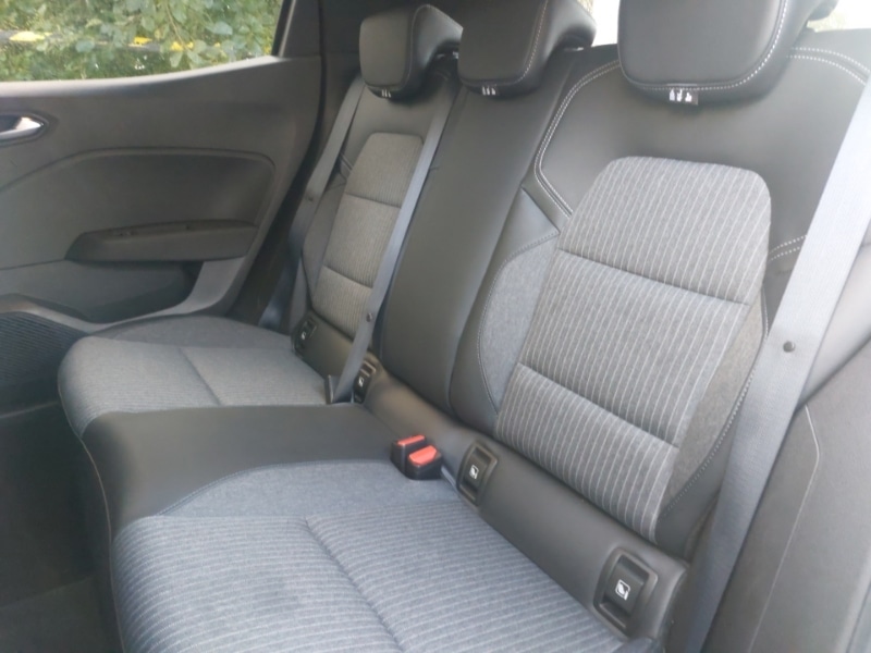Used Renault Clio 2022 for sale - 76369607: Photo 6