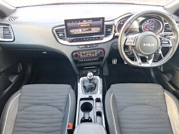 Used Kia Ceed 2023 for sale - 77750675: Photo