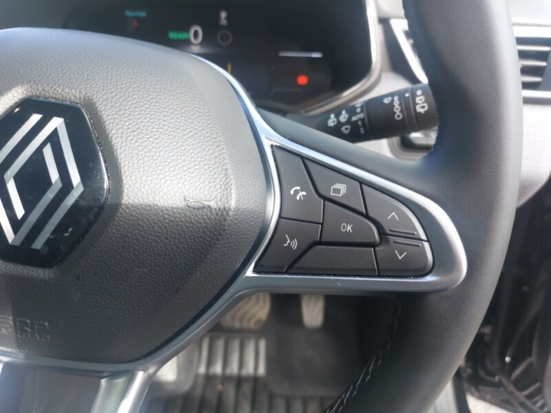 Used Renault Clio 2024 for sale - 76736820: Photo 15