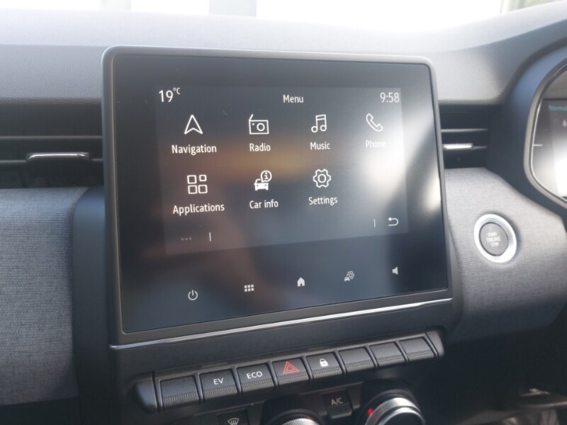 Used Renault Clio 2024 for sale - 76736820: Photo 18