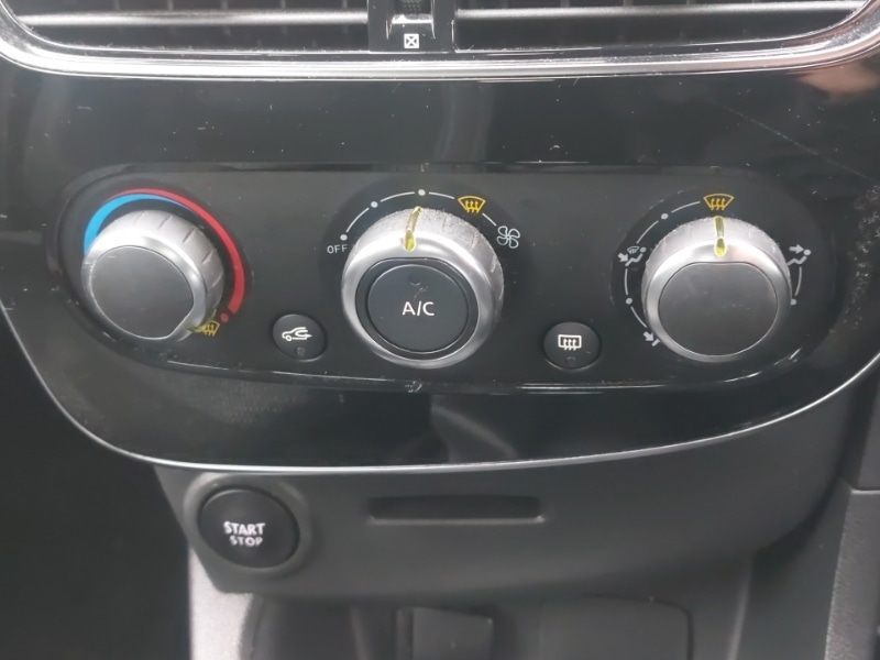 Used Renault Clio 2018 for sale - 77433371: Photo 13