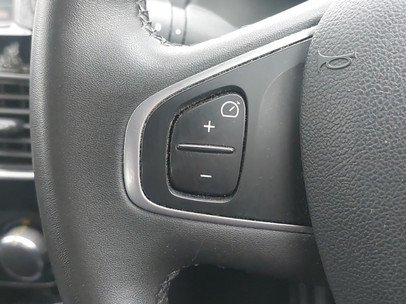 Used Renault Clio 2018 for sale - 77433371: Photo 14