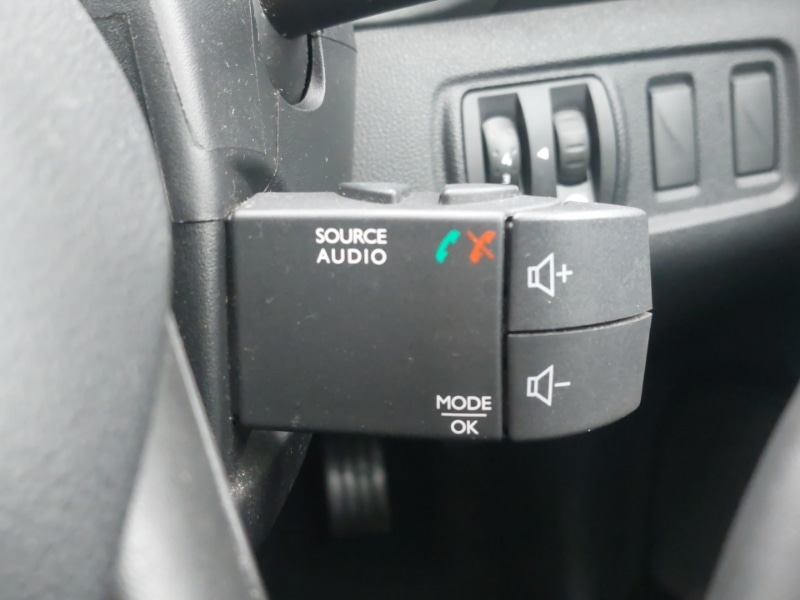 Used Renault Clio 2018 for sale - 77433371: Photo 18