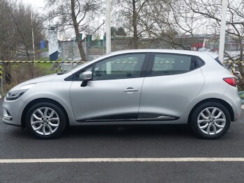 Used Renault Clio 2018 for sale - 77433371: Photo