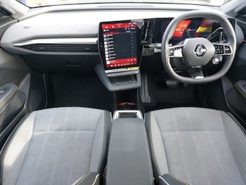 Used Renault Scenic E-Tech 2024 for sale - 77956683: Photo