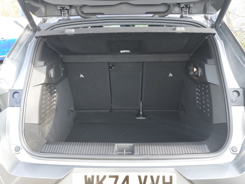 Used Renault Scenic E-Tech 2024 for sale - 77956683: Photo 8