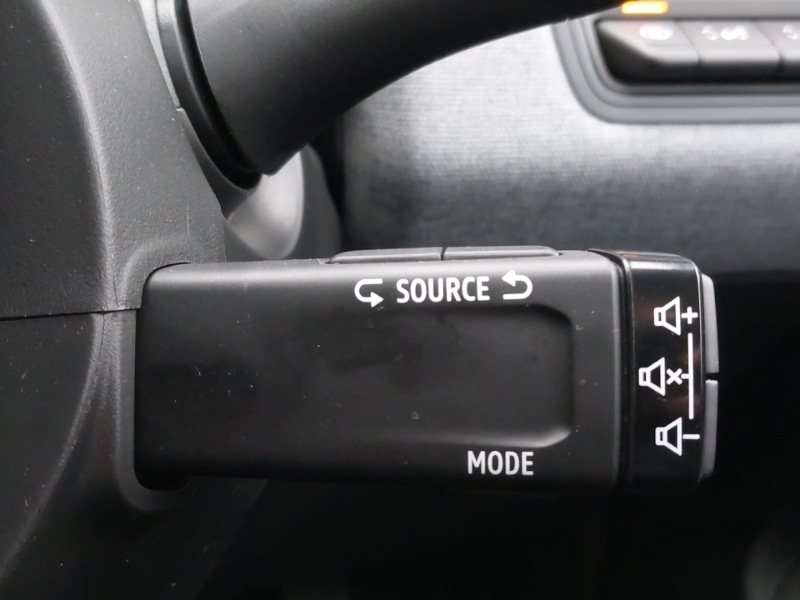 Used Renault Clio 2025 for sale - 76879905: Photo 17