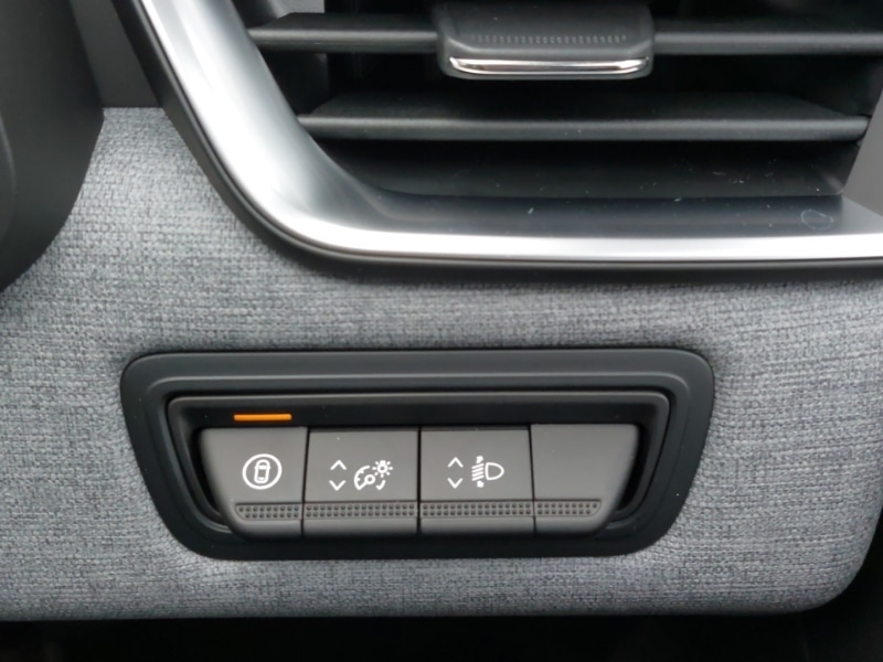 Used Renault Clio 2025 for sale - 76879905: Photo 18