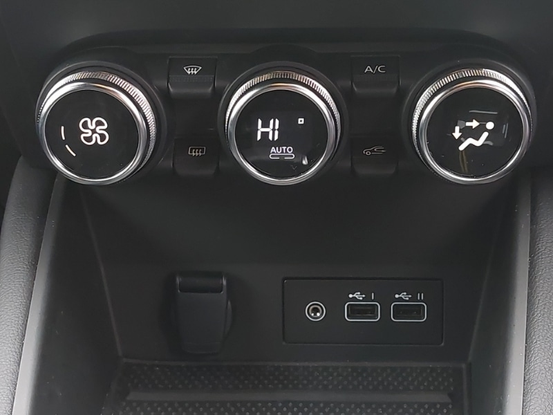 Used Renault Captur 2023 for sale - 78126210: Photo 15