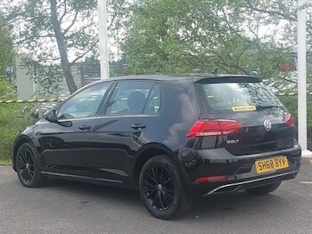 Used Volkswagen Golf 2018 for sale - 78467307: Photo