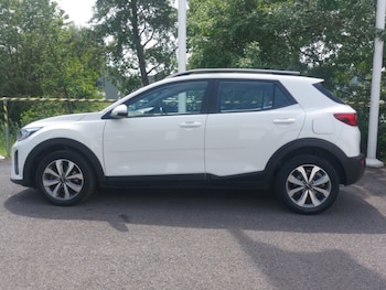 Used Kia Stonic 2023 for sale - 78735393: Photo