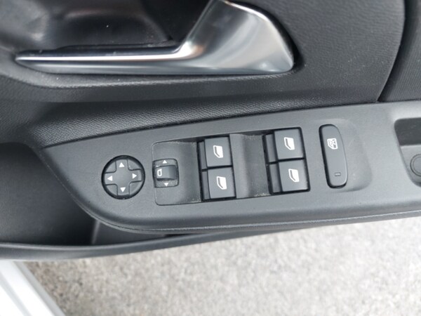 Used Vauxhall Corsa 2022 for sale - 76116460: Photo 18