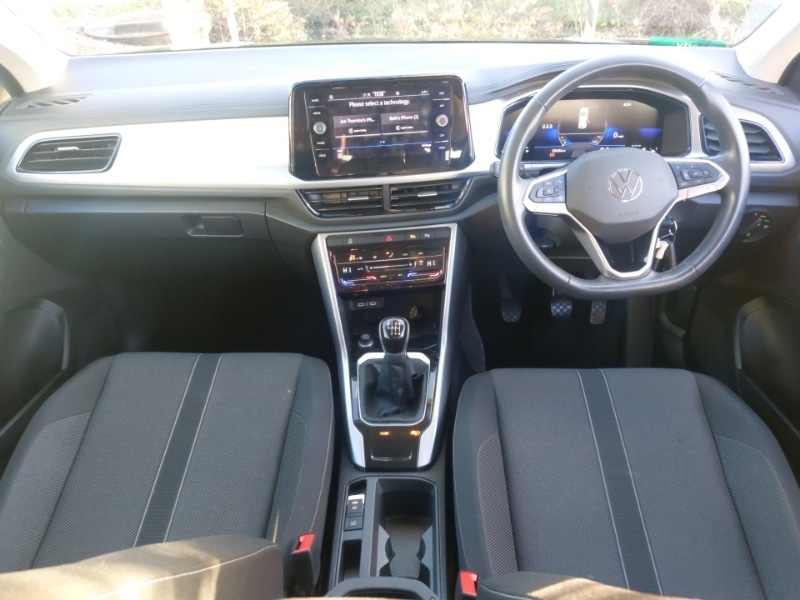 Used Volkswagen T-Roc 2023 for sale - 76963956: Photo 2