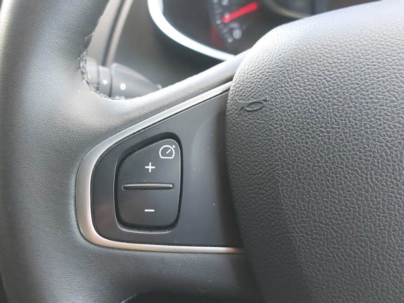 Used Renault Clio 2018 for sale - 76365468: Photo 12