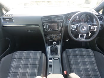 Used Volkswagen Golf 2013 for sale - 77947565: Photo