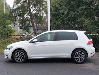 Used Volkswagen Golf 2019 for sale - 79322101: Photo