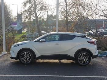 Used Toyota C-HR 2018 for sale - 77024494: Photo