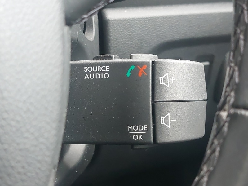 Used Renault Captur 2017 for sale - 76450817: Photo 16