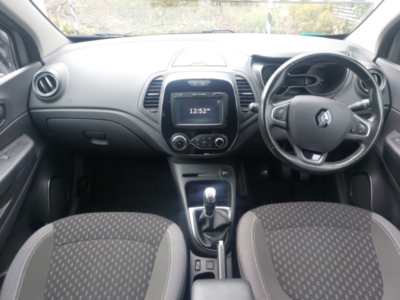 Used Renault Captur 2017 for sale - 76450817: Photo 2