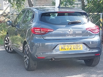 Used Renault Clio 2023 for sale - 79505515: Photo