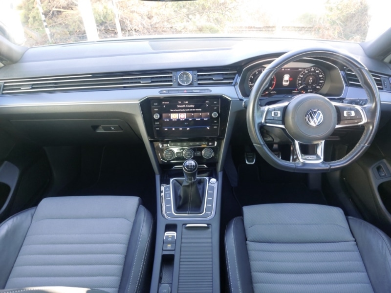 Used Volkswagen Passat 2019 for sale - 76644131: Photo 2