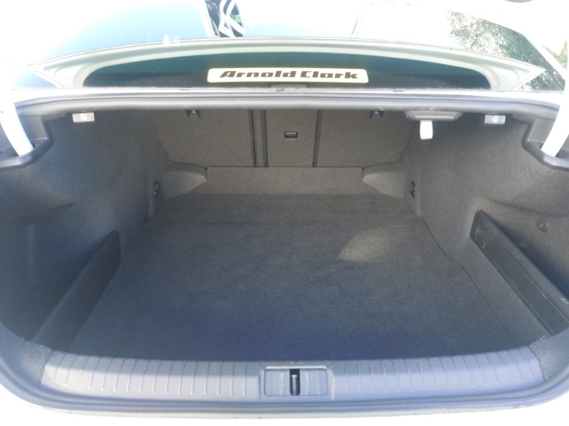 Used Volkswagen Passat 2019 for sale - 76644131: Photo 8