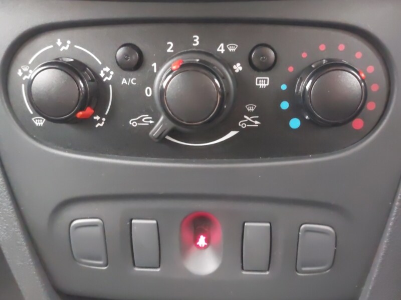 Used Dacia Sandero 2019 for sale - 77889418: Photo 12