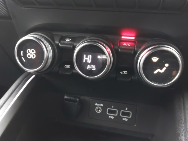 Used Renault Clio 2021 for sale - 77615071: Photo 14