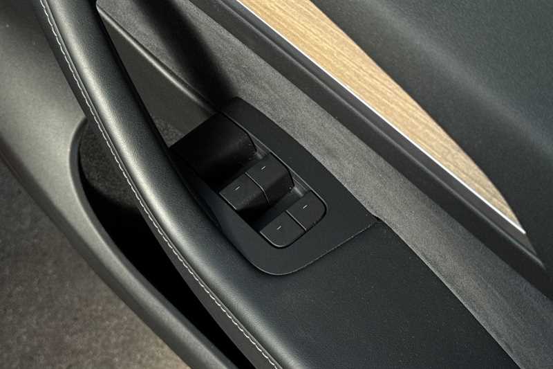 Used Tesla Model Y 2023 for sale - 76448312: Photo 16