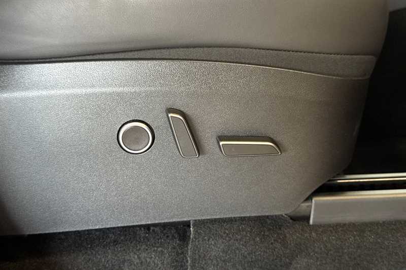 Used Tesla Model Y 2023 for sale - 76448312: Photo 26