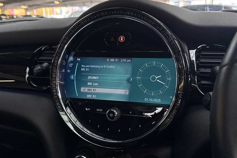 Used MINI Hatch 2021 for sale - 76443159: Photo 17