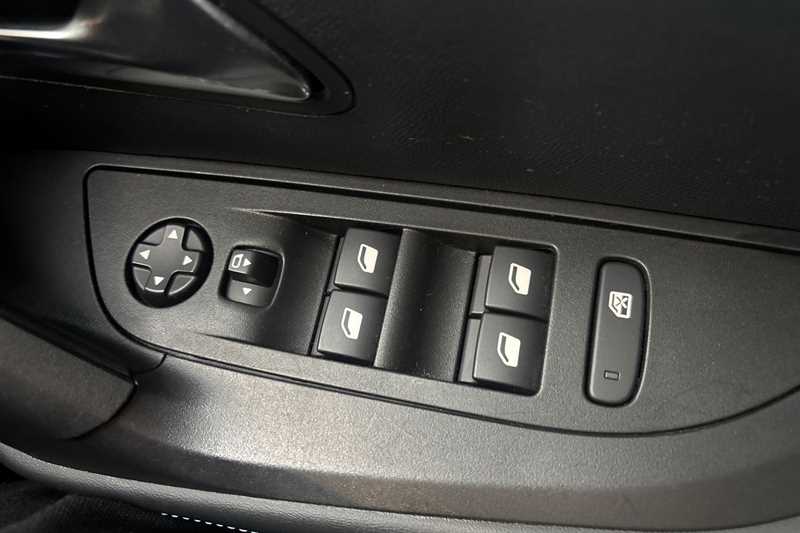 Used Peugeot 2008 2022 for sale - 77787736: Photo 16