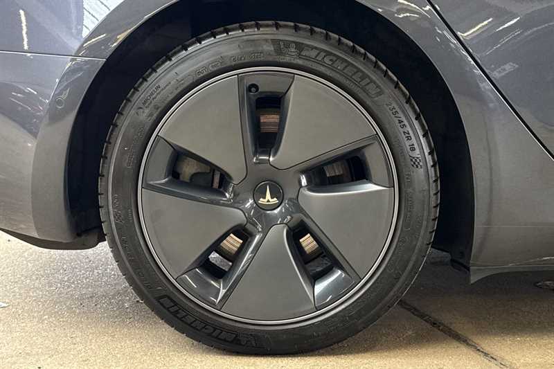 Used Tesla Model 3 2021 for sale - 76530303: Photo 11