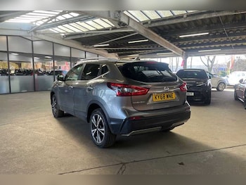 Used Nissan Qashqai 2018 for sale - 77929867: Photo