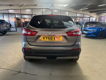 Used Nissan Qashqai 2018 for sale - 77929867: Photo