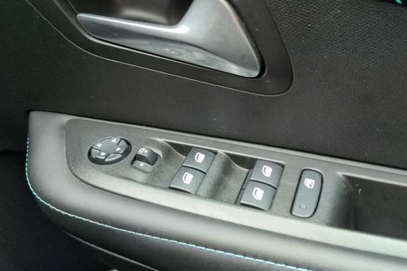 Used Peugeot 208 2021 for sale - 77960296: Photo 16