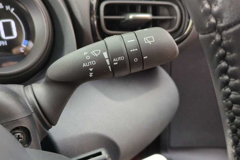 Used Toyota Yaris 2022 for sale - 78119761: Photo 41