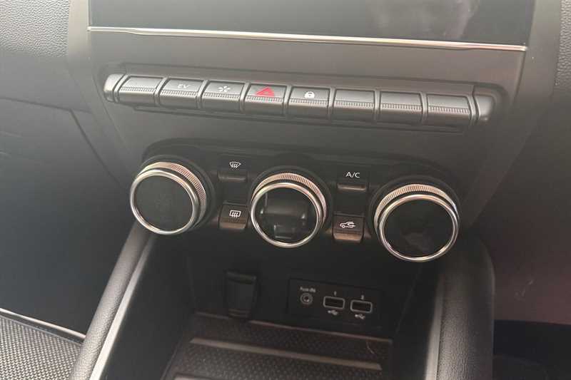 Used Renault Captur 2021 for sale - 77481882: Photo 15