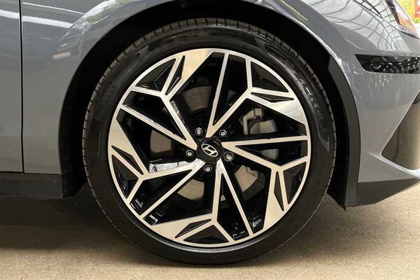 Used Hyundai IONIQ 6 2024 for sale - 75711120: Photo 12
