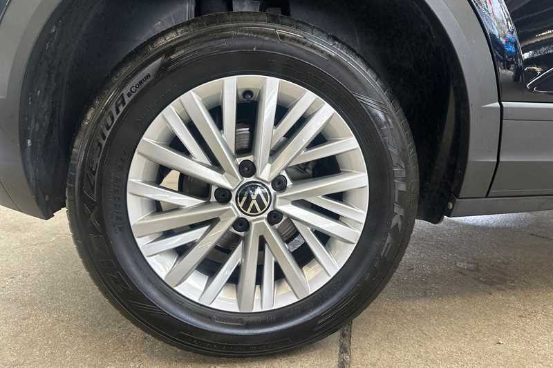 Used Volkswagen T-Roc 2023 for sale - 76829135: Photo 11