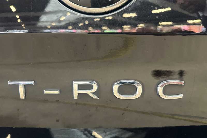 Used Volkswagen T-Roc 2023 for sale - 76829135: Photo 30