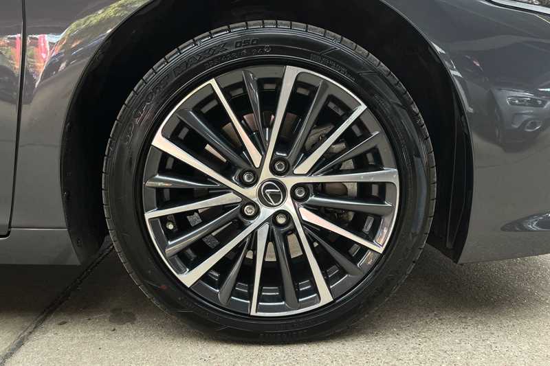 Used Lexus ES 2023 for sale - 76530321: Photo 12