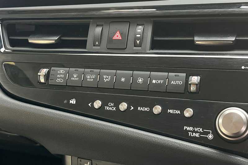 Used Lexus ES 2023 for sale - 76530321: Photo 15