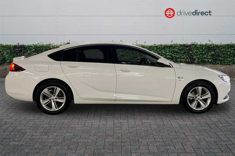 Used Vauxhall Insignia 2018 for sale - 76917586: Photo 2