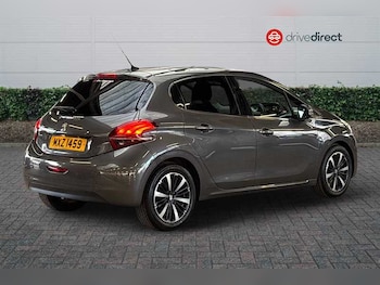 Used Peugeot 208 2018 for sale - 77565941: Photo