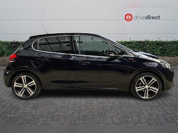 Used Peugeot 208 2018 for sale - 79398977: Photo
