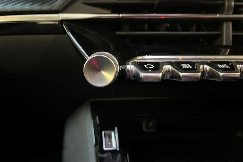 Used Peugeot 2008 2020 for sale - 77296204: Photo 38