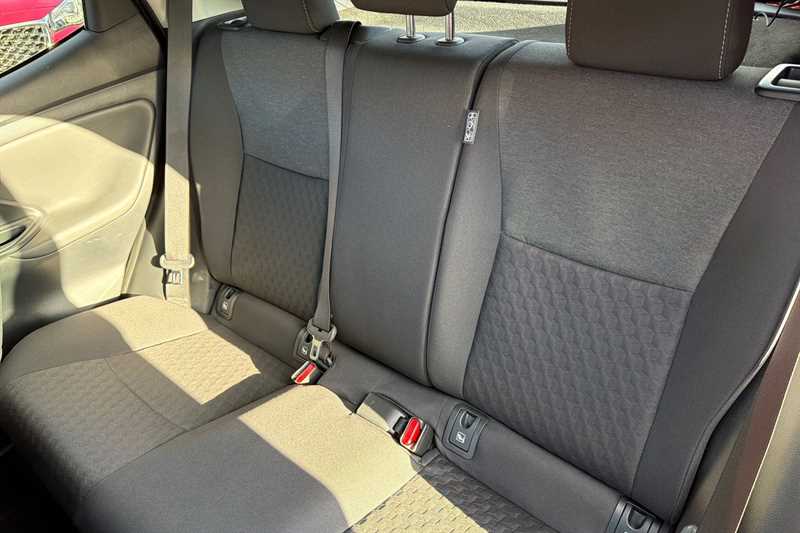 Used Toyota Yaris 2022 for sale - 77390380: Photo 46